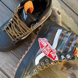 🌴🔆VANS- ALL WEATHER HIKING MOUNTAIN BOOTS🔆🌴